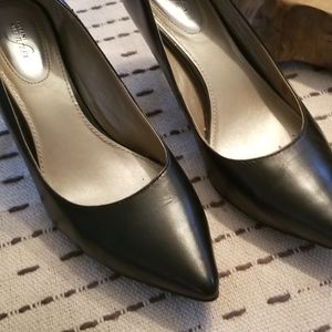 Alfani 6.5 black leather heel